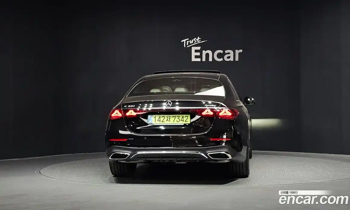 Mercedes-Benz E-Class 2025 2.0 автомат (гидро), фото 4