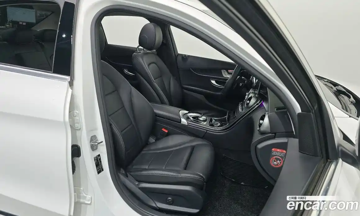 Mercedes-Benz C-Class 2019 1.9 гидро, фото 16 Mercedes-Benz C-Class 2019 1.9 гидро, фото 16