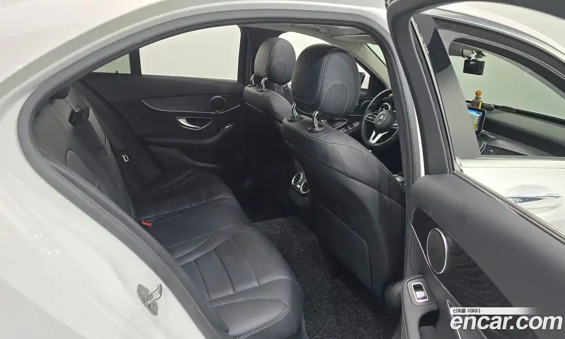 Mercedes-Benz C-Class 2019 1.9 гидро, фото 17 Mercedes-Benz C-Class 2019 1.9 гидро, фото 17