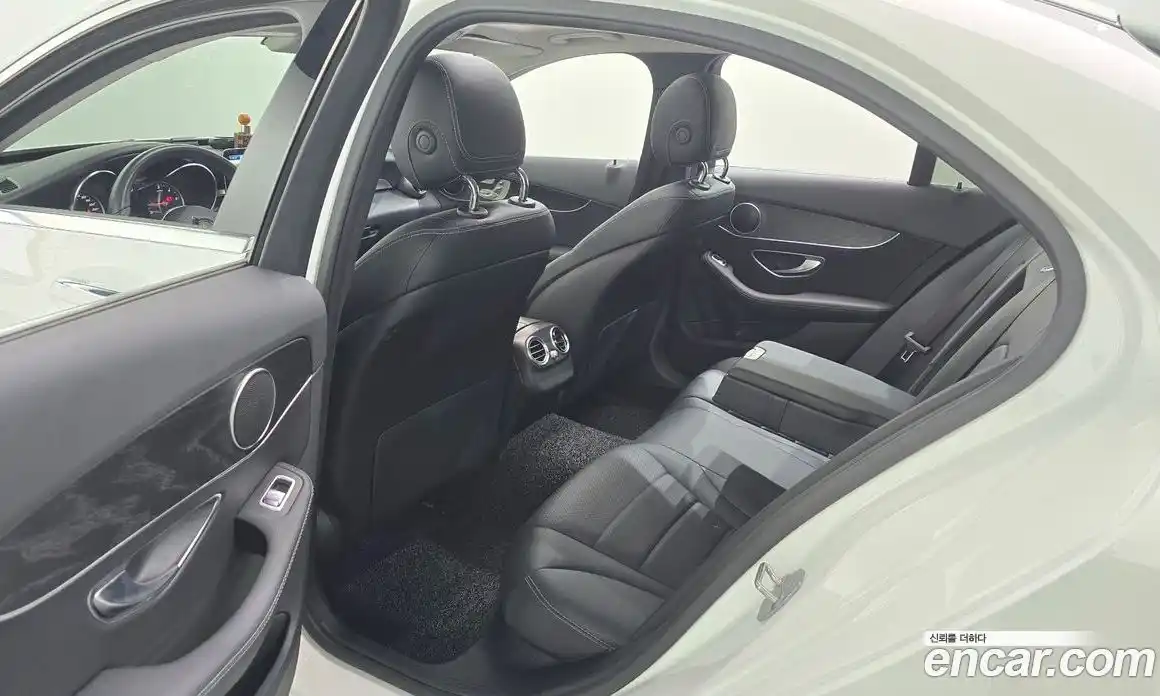 Mercedes-Benz C-Class 2019 1.9 гидро, фото 18 Mercedes-Benz C-Class 2019 1.9 гидро, фото 18