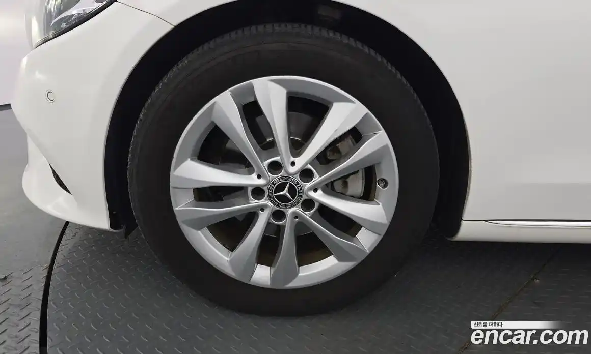 Mercedes-Benz C-Class 2019 1.9 гидро, фото 5 Mercedes-Benz C-Class 2019 1.9 гидро, фото 5