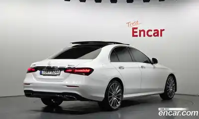 Mercedes-Benz E-Class 2021 2.0 автомат (гидро), миниатюра 2