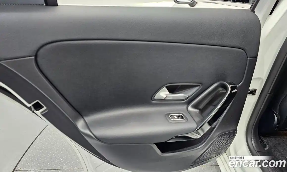 Mercedes-Benz A-Class 2020 2.0 гидро, фото 14