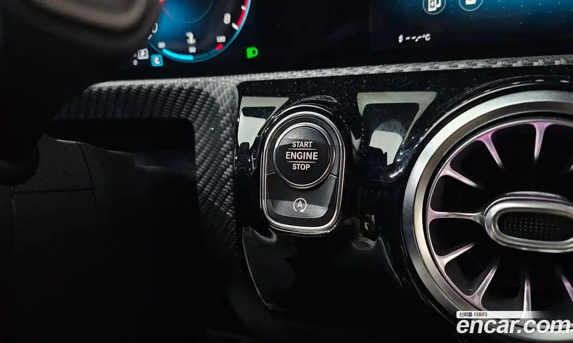 Mercedes-Benz A-Class 2020 2.0 гидро, фото 22