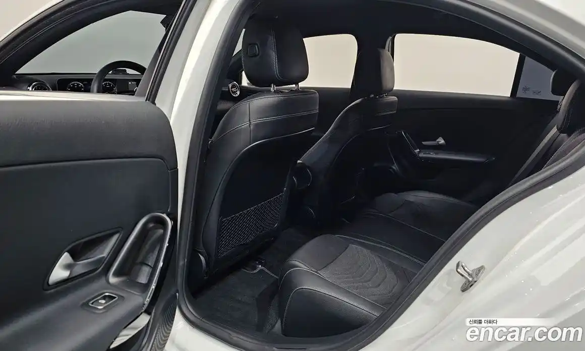Mercedes-Benz A-Class 2020 2.0 гидро, фото 26