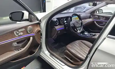 Mercedes-Benz E-Class 2016 1.9 автомат (гидро), миниатюра 10