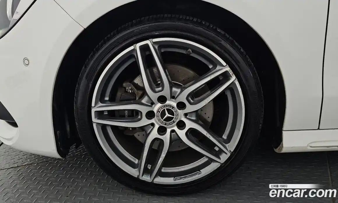 Mercedes-Benz CLA-Class 2018 2.0 гидро, фото 4 Mercedes-Benz CLA-Class 2018 2.0 гидро, фото 4