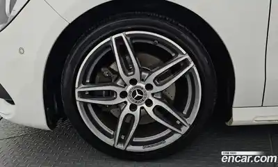 Mercedes-Benz CLA-Class 2018 2.0 гидро, миниатюра 4 Mercedes-Benz CLA-Class 2018 2.0 гидро, миниатюра 4