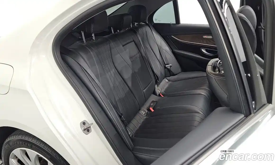 Mercedes-Benz E-Class 2019 1.9 автомат (гидро), фото 17