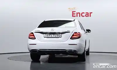 Mercedes-Benz E-Class 2019 1.9 автомат (гидро), миниатюра 4