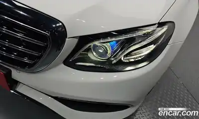 Mercedes-Benz E-Class 2019 1.9 автомат (гидро), миниатюра 8