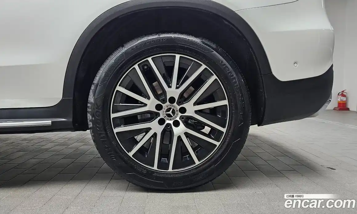 Mercedes-Benz GLC-Class 2020 2.0 гидро, фото 7 Mercedes-Benz GLC-Class 2020 2.0 гидро, фото 7