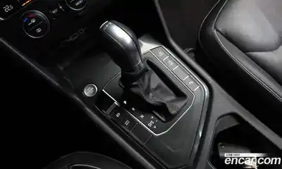 Volkswagen Tiguan 2018 2.0 автомат (гидро), миниатюра 12