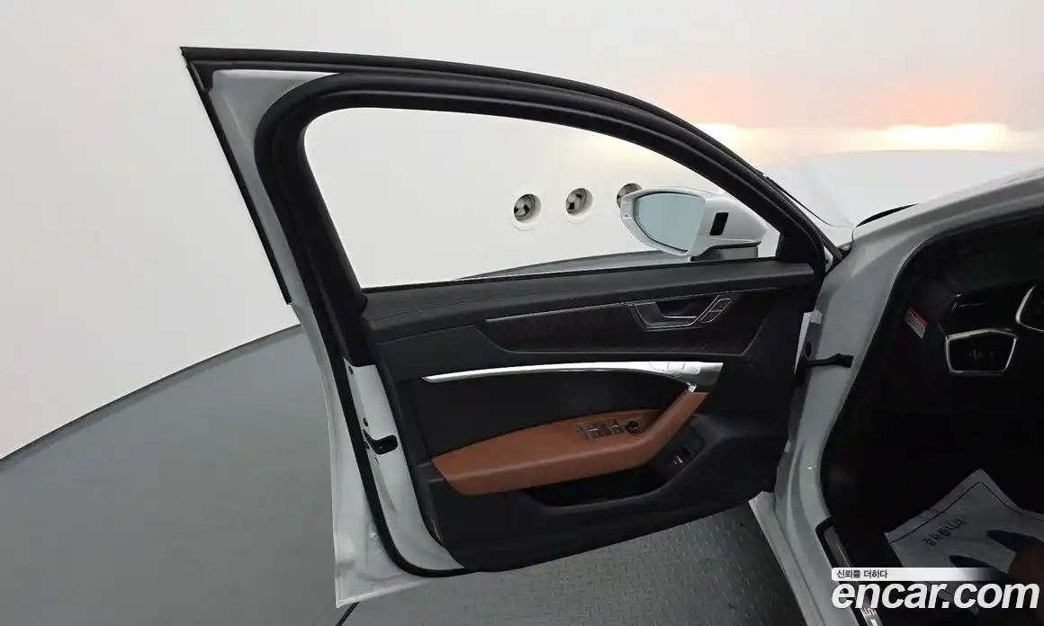 Audi A6 2023 2.0 автомат (гидро), фото 14