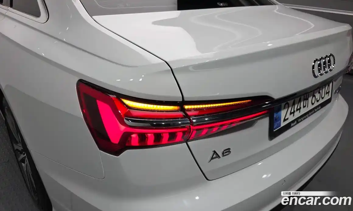 Audi A6 2023 2.0 автомат (гидро), фото 9