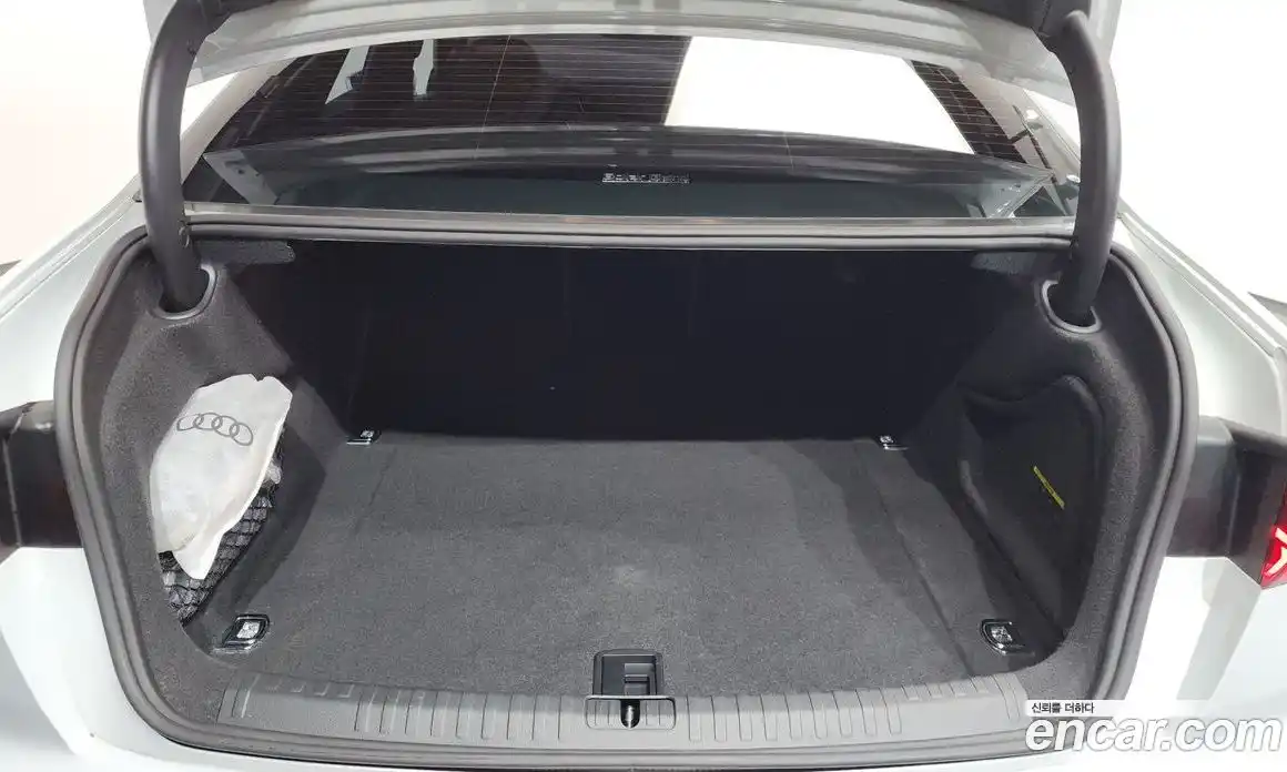Audi A6 2021 2.0 автомат (гидро), фото 23