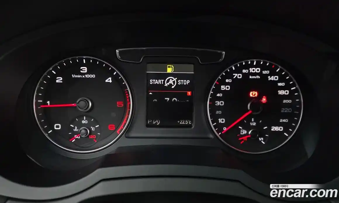 Audi Q3 2016 2.0 автомат (гидро), фото 8