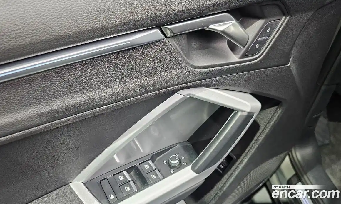 Audi Q3 2023 2.0 автомат (гидро), фото 27