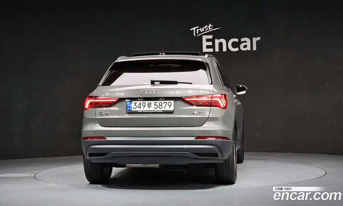 Audi Q3 2023 2.0 автомат (гидро), фото 4