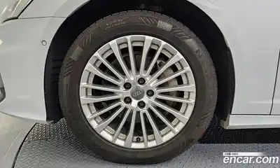 Audi A6 2019 2.0 автомат (гидро), миниатюра 5