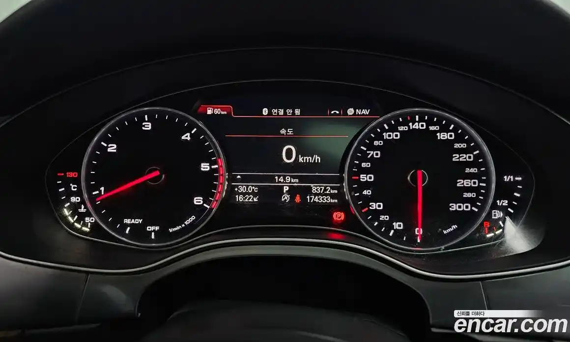 Audi A6 2015 2.0 автомат (гидро), фото 8