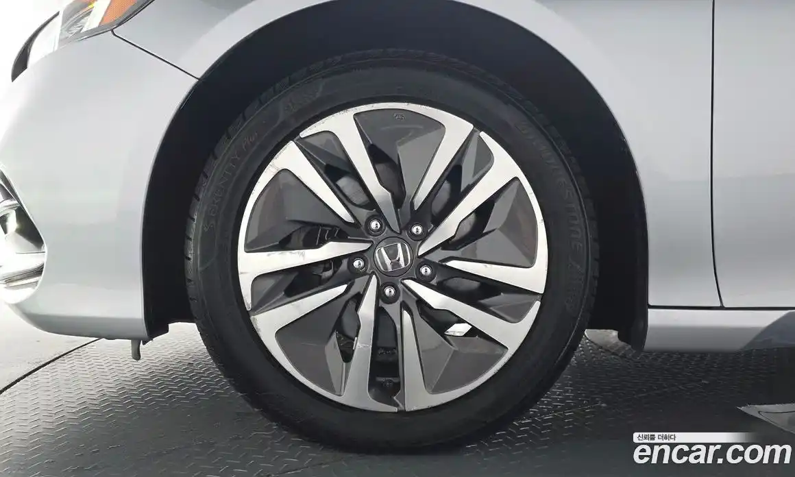 Honda Accord 2019 2.0 автомат (гидро), фото 4