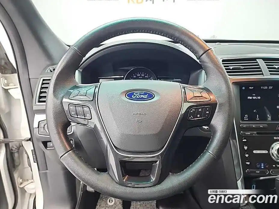 Ford Explorer 2016 2.3 автомат (гидро), фото 9