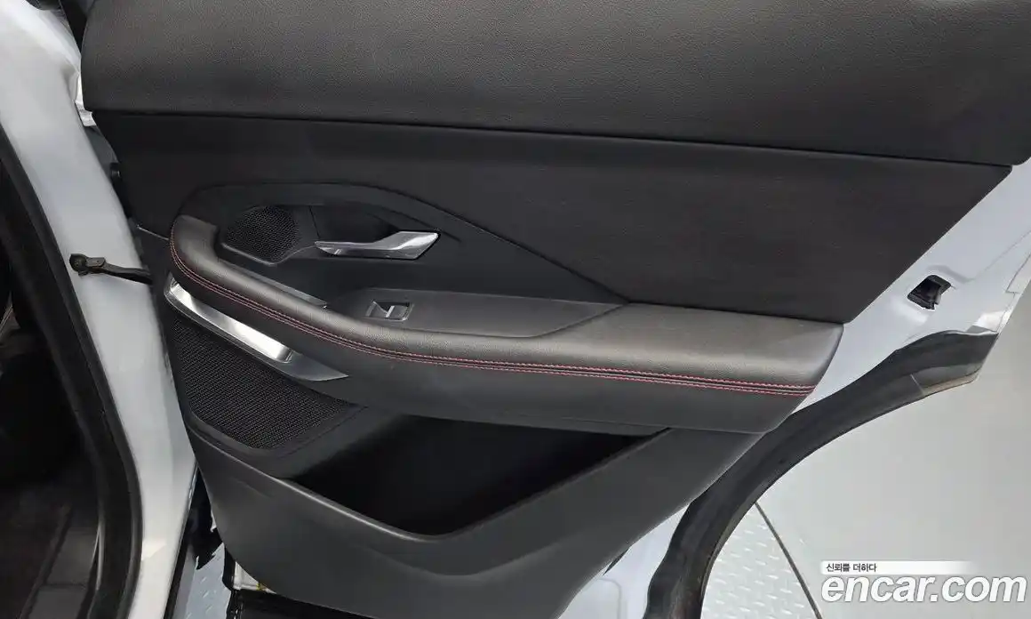 Jaguar E-Pace 2020 2.0 автомат (гидро), фото 15 Jaguar E-Pace 2020 2.0 автомат (гидро), фото 15
