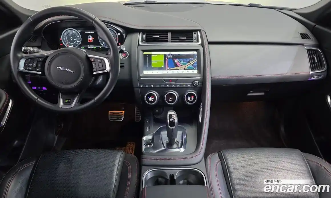 Jaguar E-Pace 2020 2.0 автомат (гидро), фото 10 Jaguar E-Pace 2020 2.0 автомат (гидро), фото 10