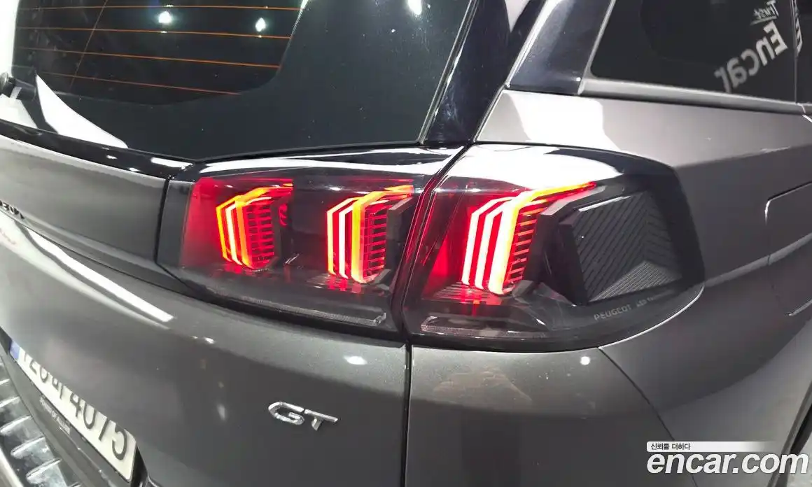 Peugeot 5008 2022 1.2 автомат (гидро), фото 9