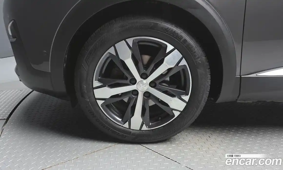 Peugeot 3008 2020 1.5 автомат (гидро), фото 5