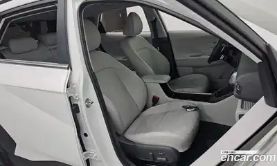 Hyundai Kona 2023 1.6 автомат (гидро), миниатюра 11