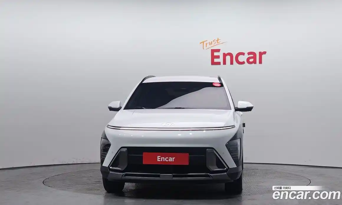 Hyundai Kona 2023 1.6 автомат (гидро), фото 3