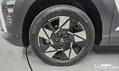 Hyundai Kona 2023 1.6 автомат (гидро), миниатюра 5