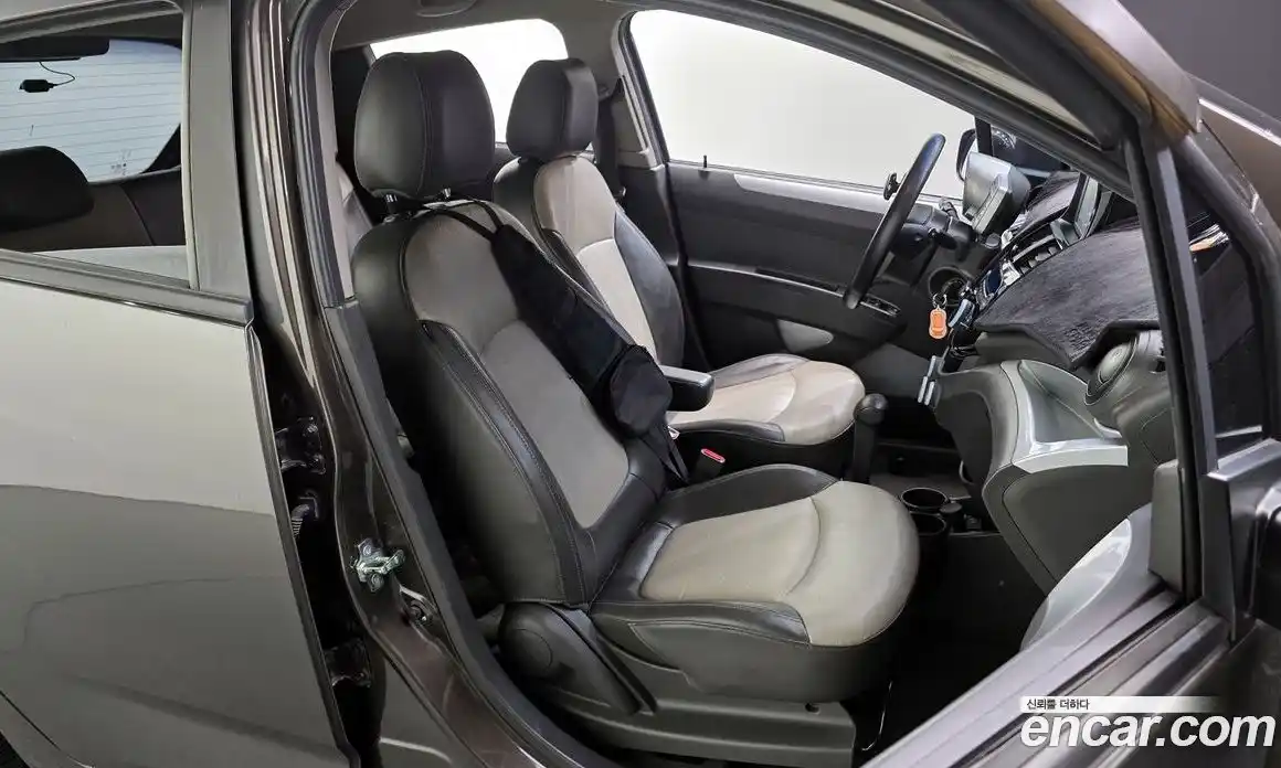Chevrolet Matiz 2011 1.0 автомат (гидро), фото 12