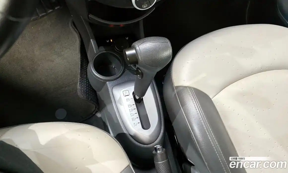 Chevrolet Matiz 2011 1.0 автомат (гидро), фото 9