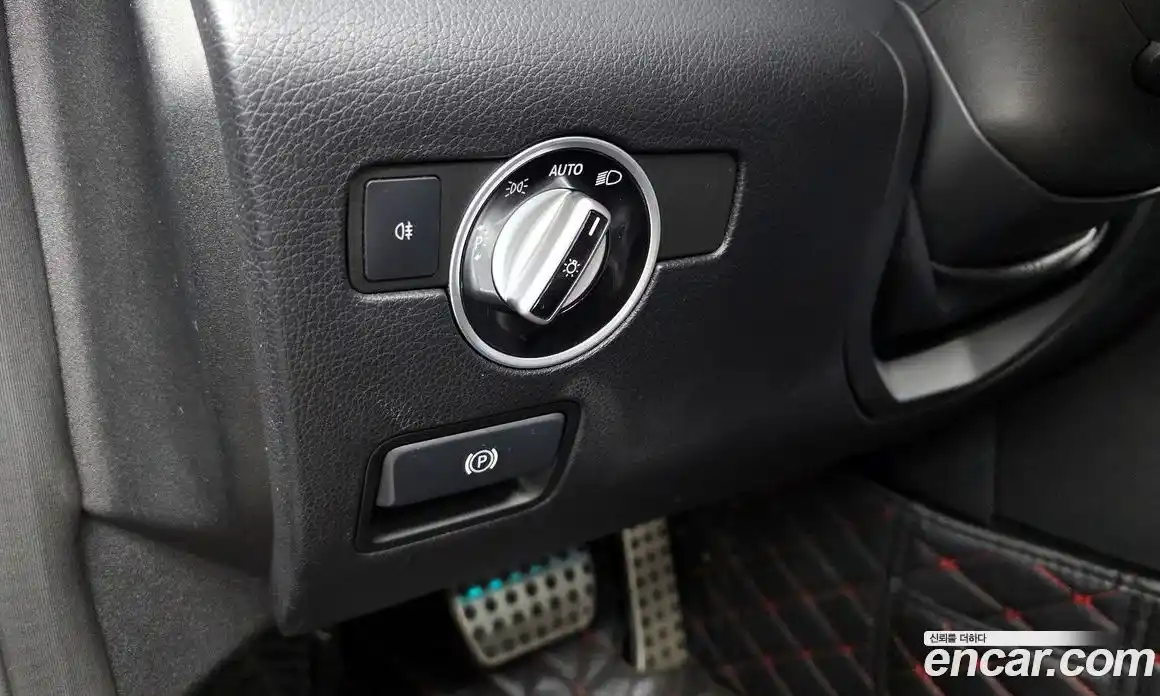 Mercedes-Benz SLK-Class 2012 5.5 гидро, фото 17 Mercedes-Benz SLK-Class 2012 5.5 гидро, фото 17