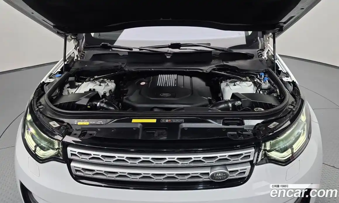 Land Rover Discovery 2020 3.0 автомат (гидро), фото 6