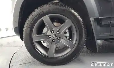 Land Rover Defender 2025 2.0 автомат (гидро), миниатюра 5