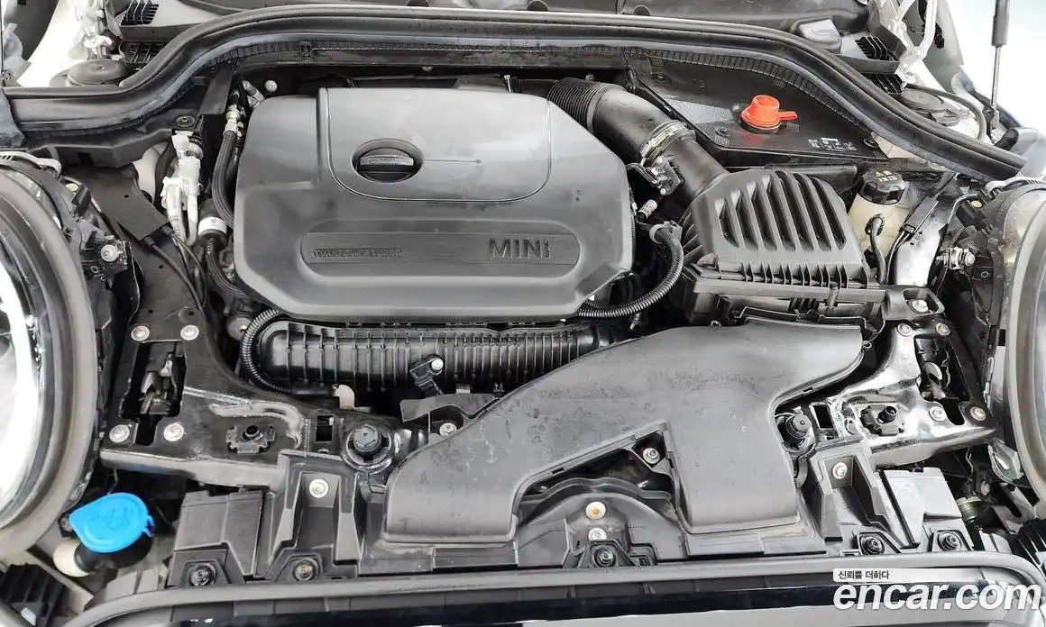 Mini Cooper Convertible 2023 2.0 автомат (гидро), фото 6