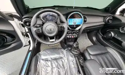 Mini Cooper Convertible 2023 2.0 автомат (гидро), миниатюра 7