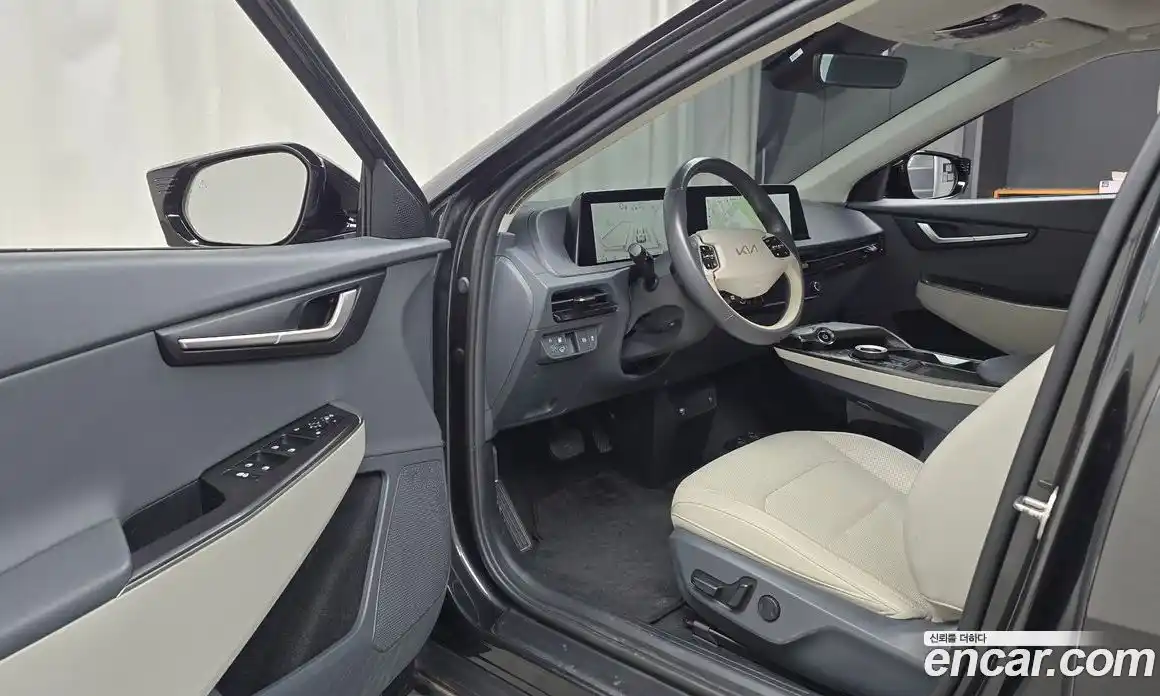 Kia EV6 2023 0.1 автомат (гидро), фото 13