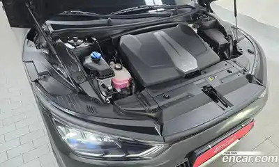 Kia EV6 2023 0.1 автомат (гидро), миниатюра 6