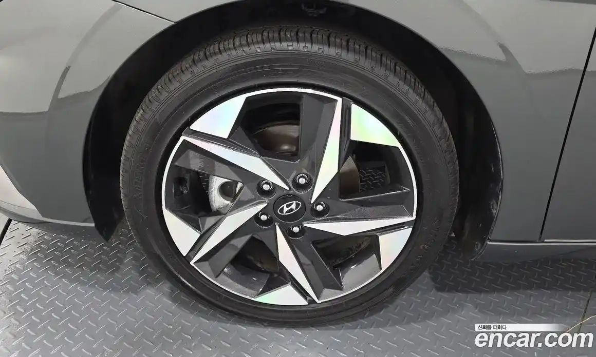 Hyundai Avante 2022 1.6 автомат (гидро), фото 5