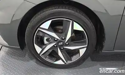 Hyundai Avante 2022 1.6 автомат (гидро), миниатюра 5