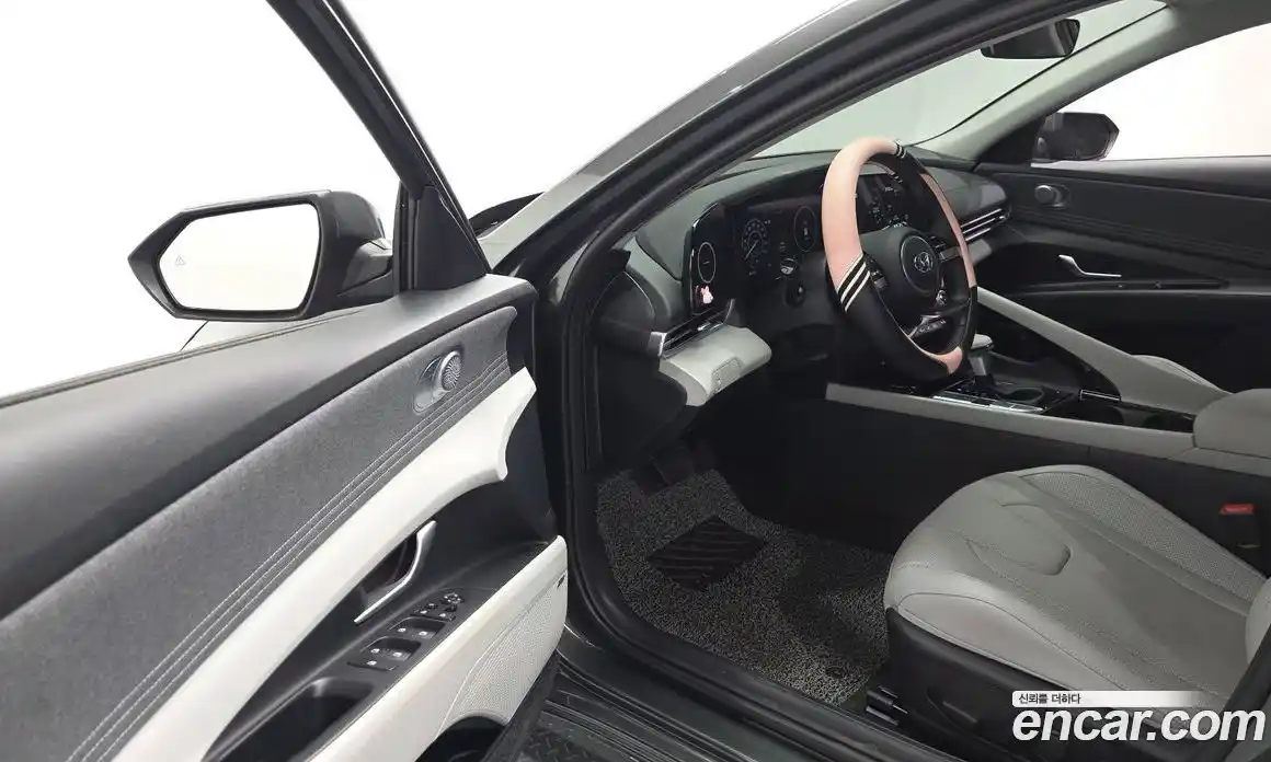 Hyundai Avante 2022 1.6 автомат (гидро), фото 10