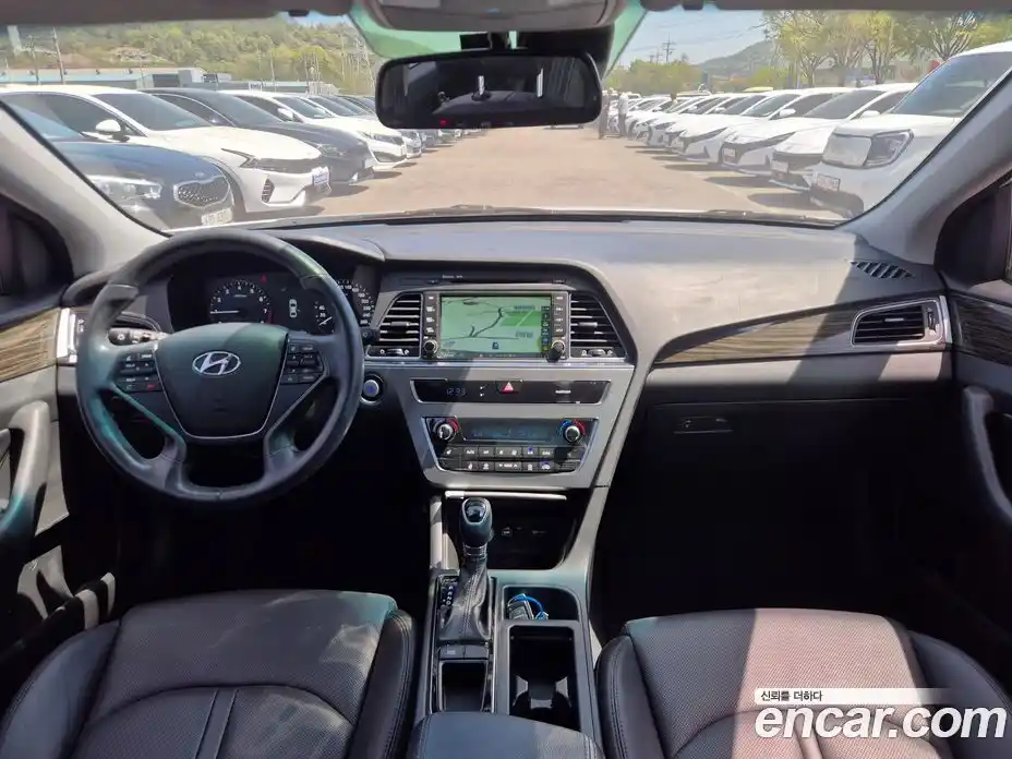Hyundai Sonata 2014 2.0 автомат (гидро), фото 13