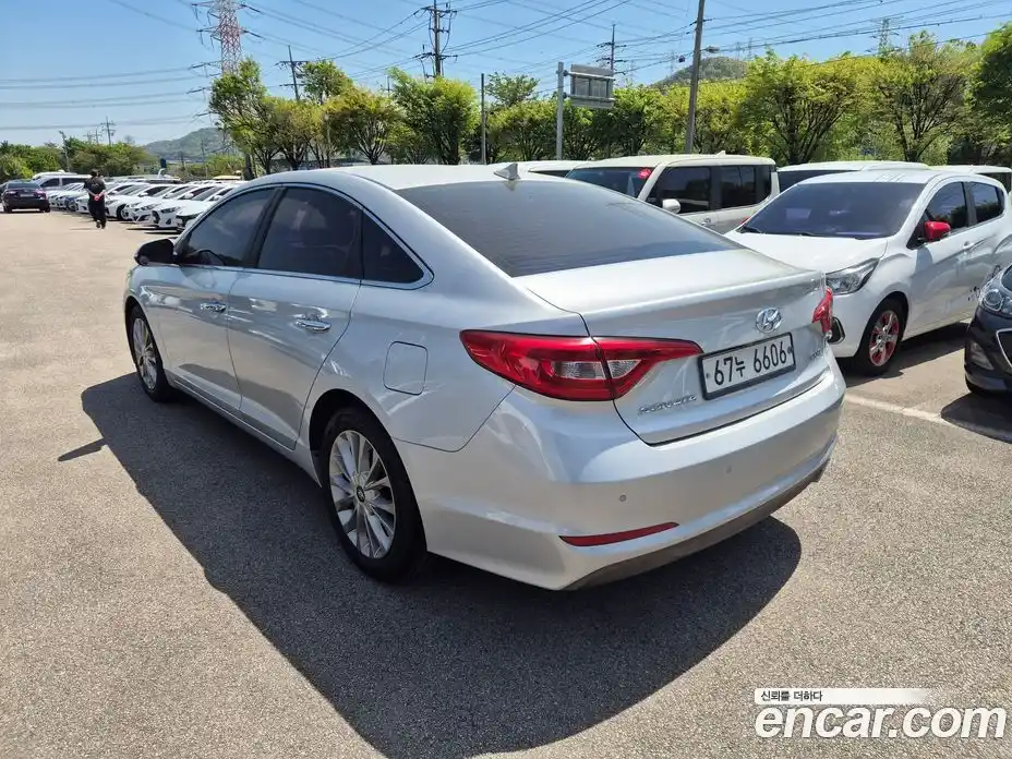 Hyundai Sonata 2014 2.0 автомат (гидро), фото 4