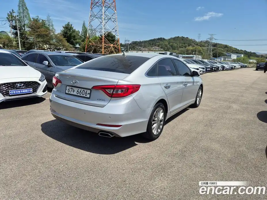 Hyundai Sonata 2014 2.0 автомат (гидро), фото 6