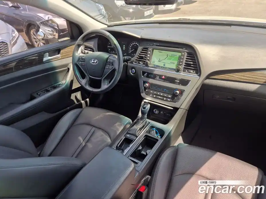 Hyundai Sonata 2014 2.0 автомат (гидро), фото 9